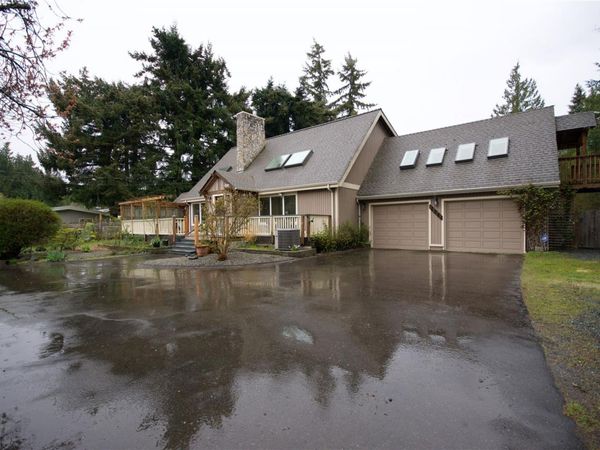 1221 Ganske Rd , Qualicum Beach, BC V9K 2G4