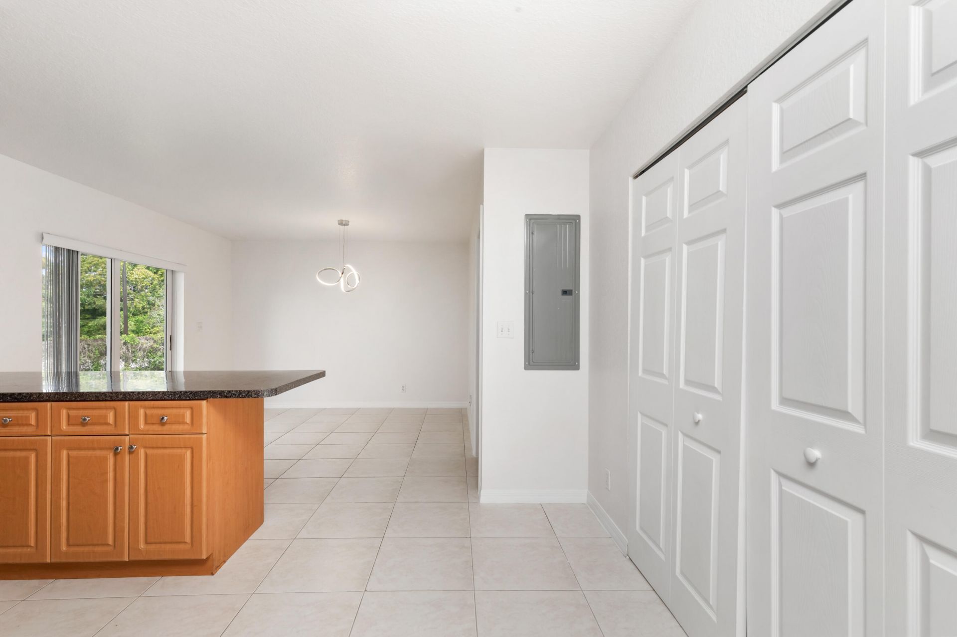 22 SW 6th Street, Unit 1, Hallandale Beach, FL 33009 Photo