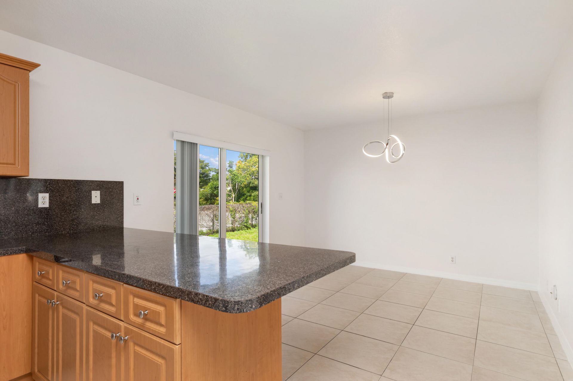 22 SW 6th Street, Unit 1, Hallandale Beach, FL 33009 Photo