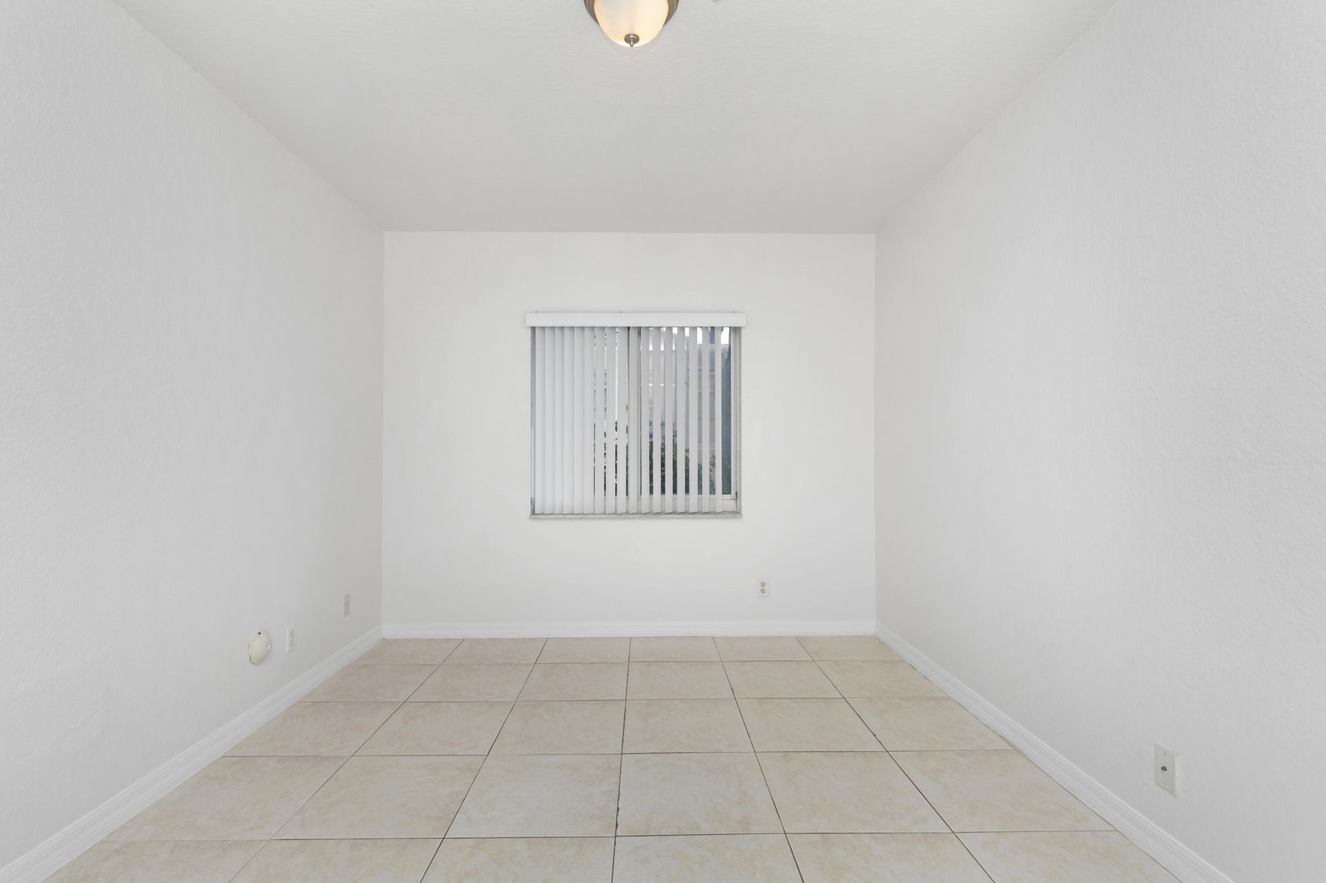 22 SW 6th Street, Unit 1, Hallandale Beach, FL 33009 Photo