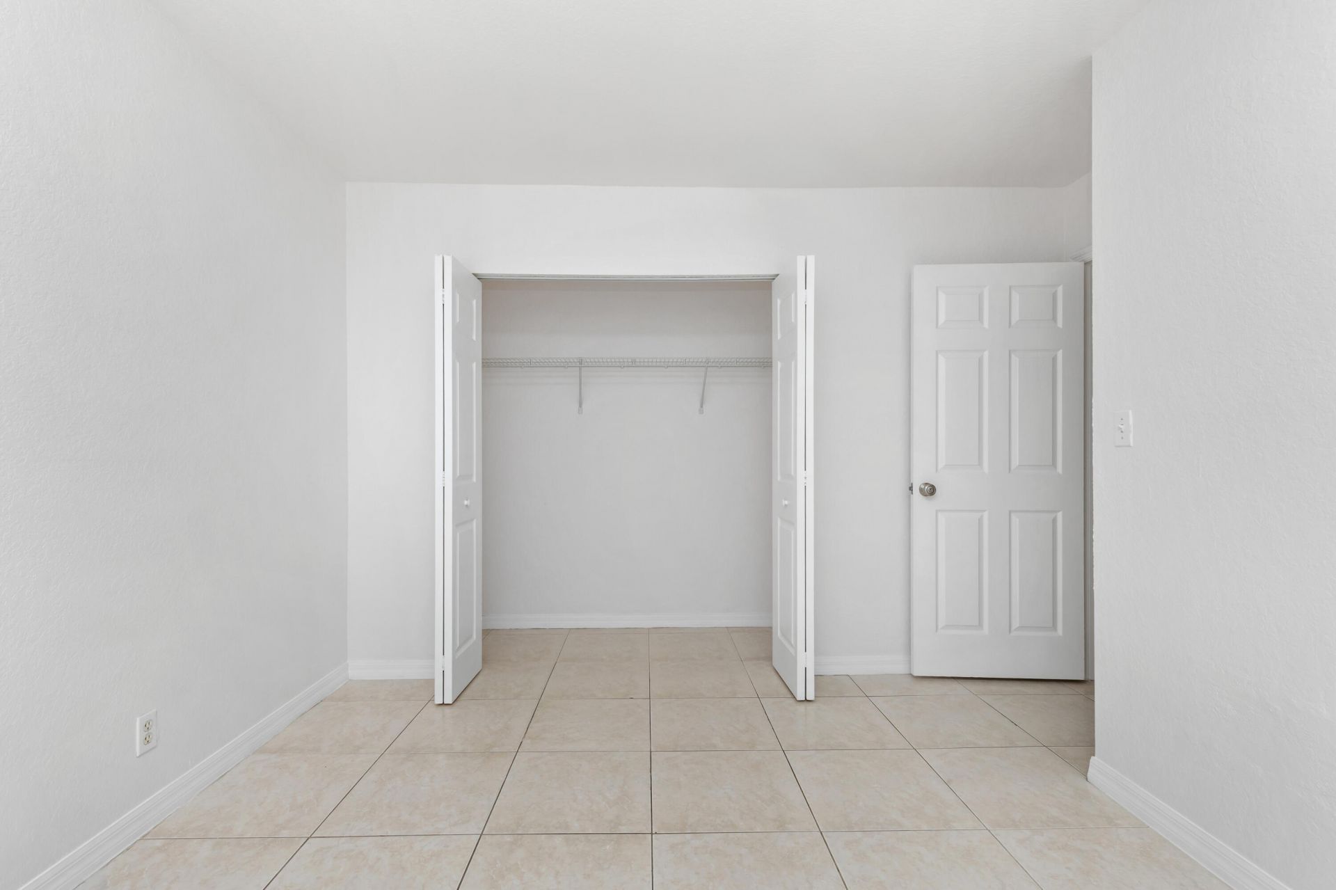 22 SW 6th Street, Unit 1, Hallandale Beach, FL 33009 Photo