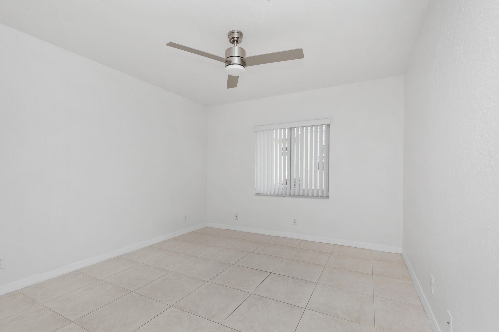 22 SW 6th Street, Unit 1, Hallandale Beach, FL 33009 Photo