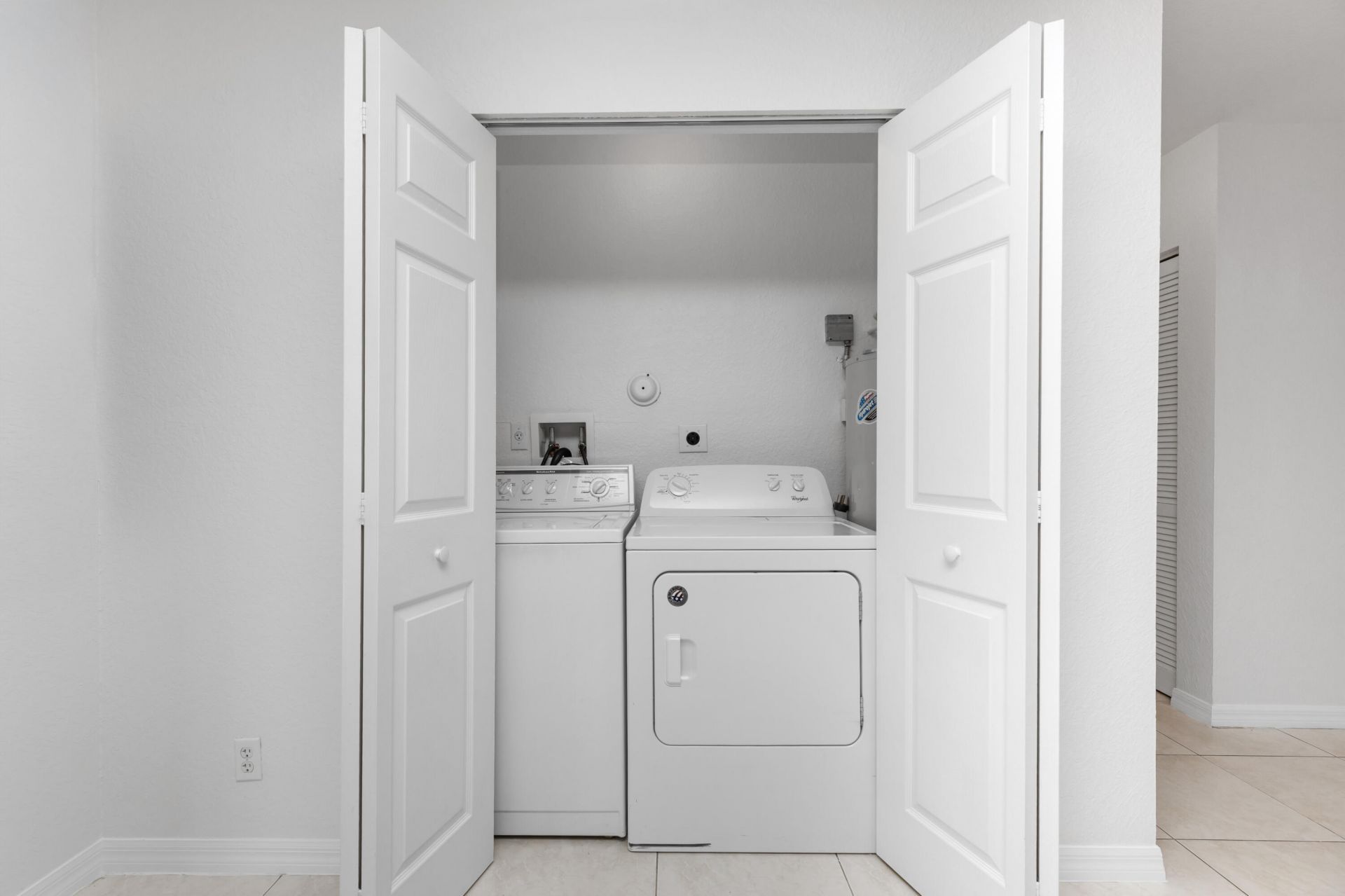 22 SW 6th Street, Unit 1, Hallandale Beach, FL 33009 Photo