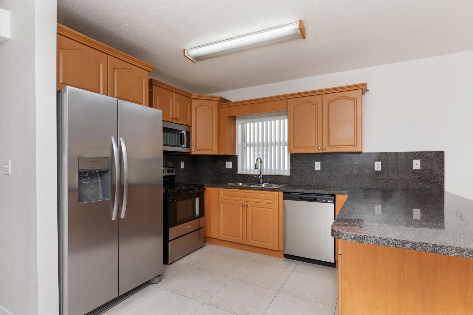 22 SW 6th Street, Unit 1, Hallandale Beach, FL 33009 Photo