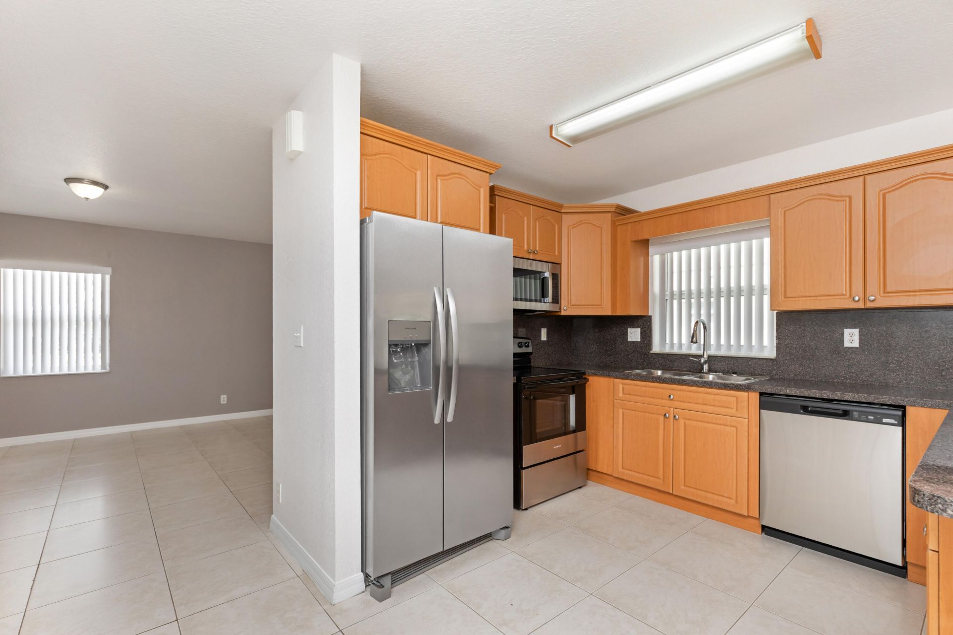 22 SW 6th Street, Unit 1, Hallandale Beach, FL 33009 Photo