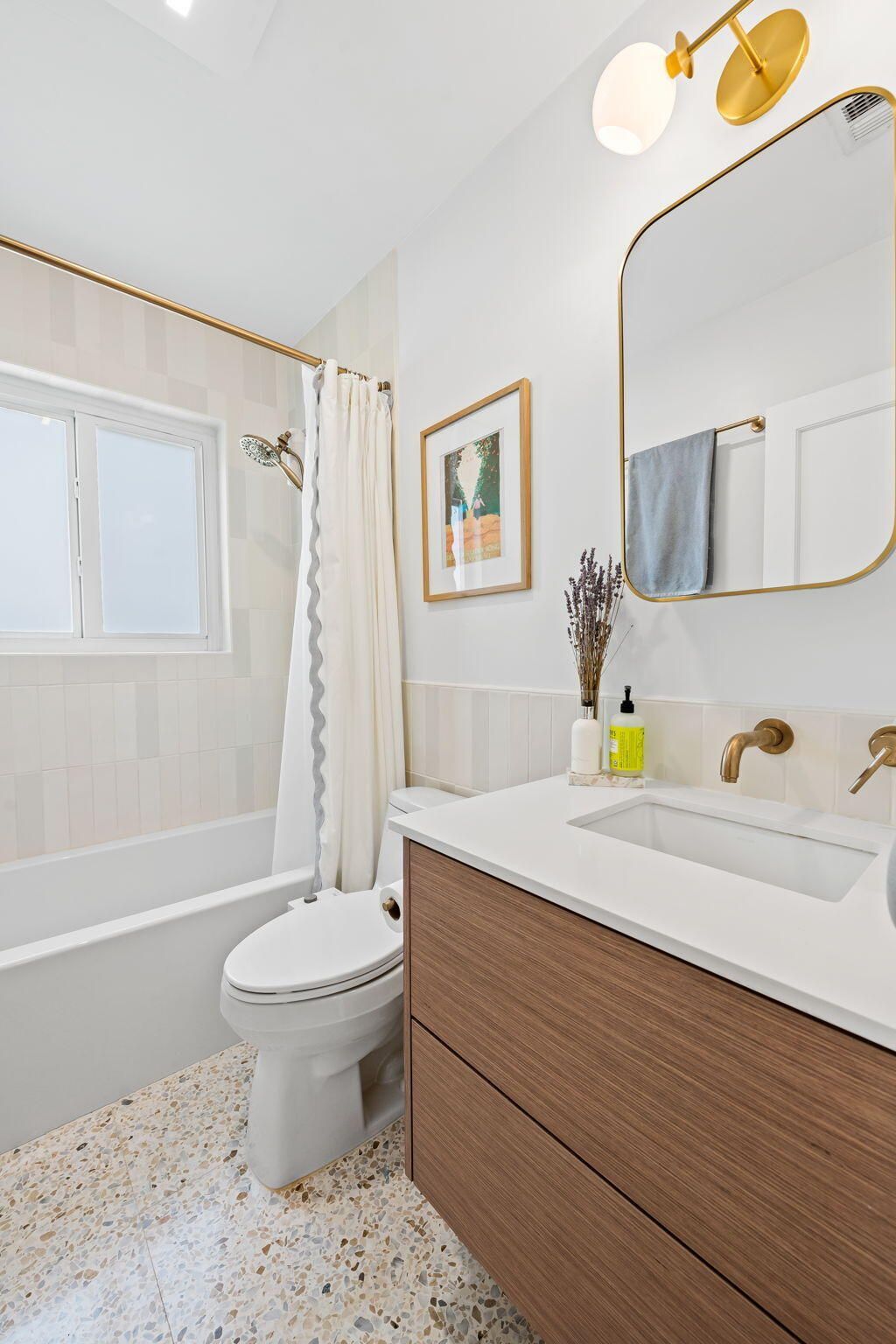 2135 SW 26th Street, Miami, FL 33133 Photo