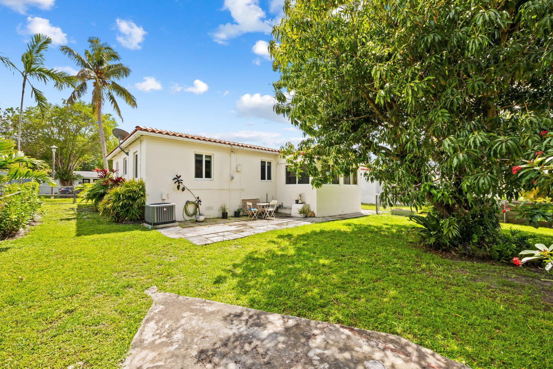 2135 SW 26th Street, Miami, FL 33133 Photo