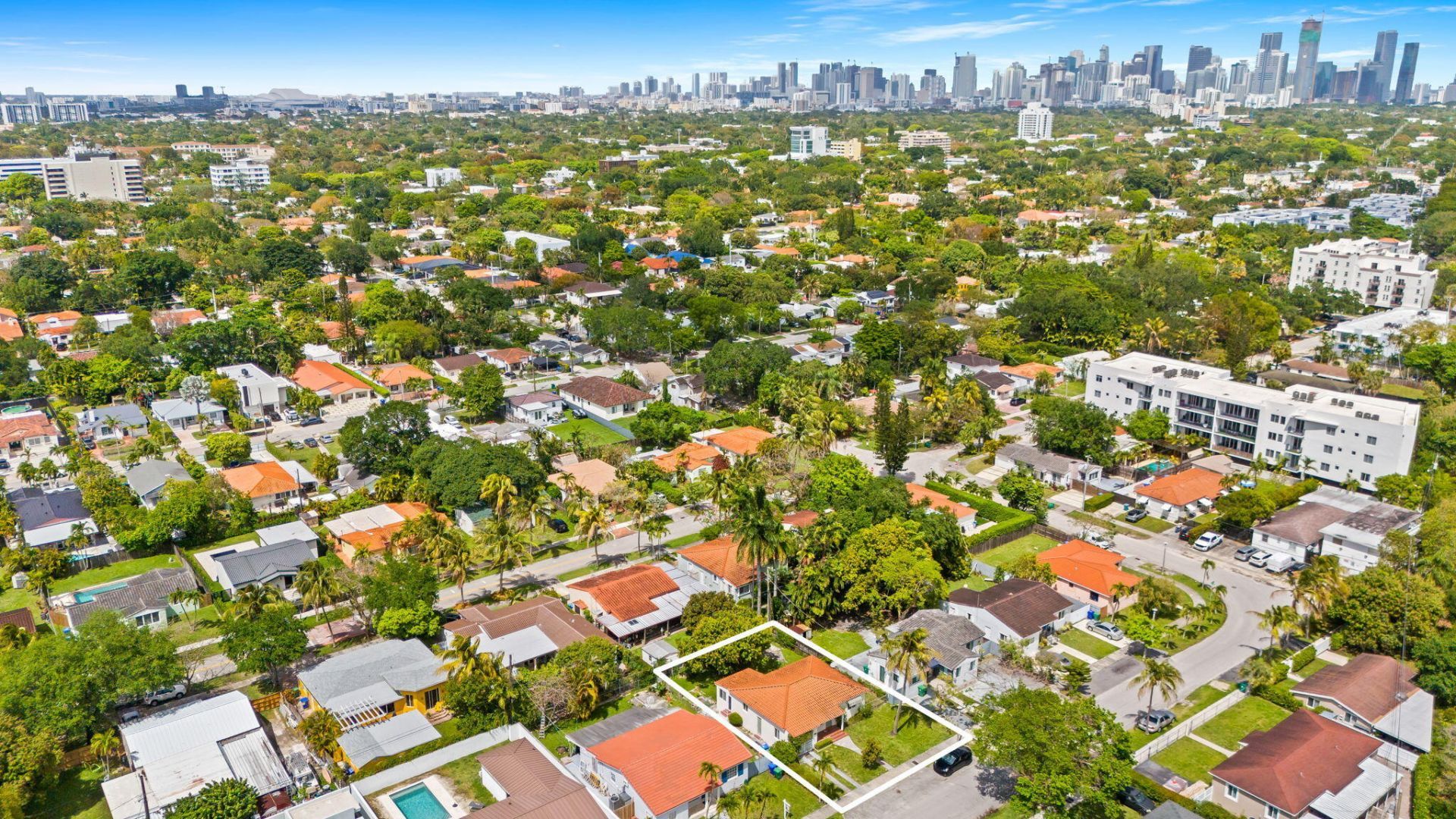 2135 SW 26th Street, Miami, FL 33133 Photo