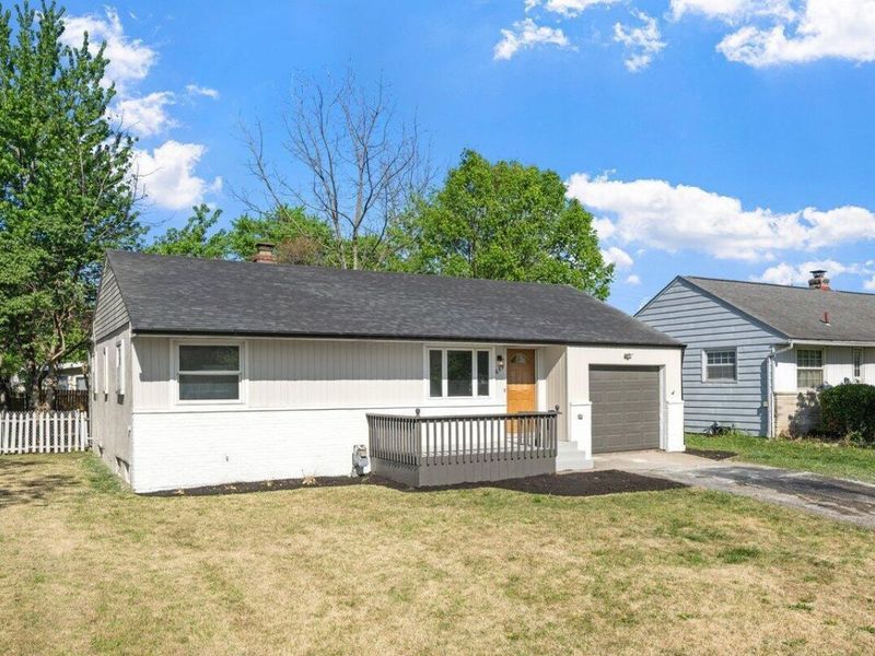 689 Georgian Drive , Columbus, OH 43228 Photo 1