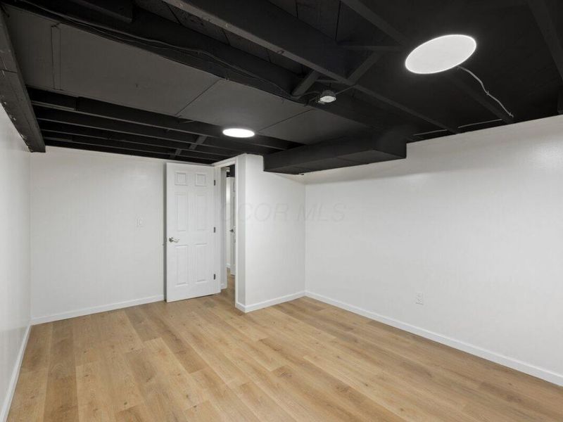 689 Georgian Drive , Columbus, OH 43228 Photo 17