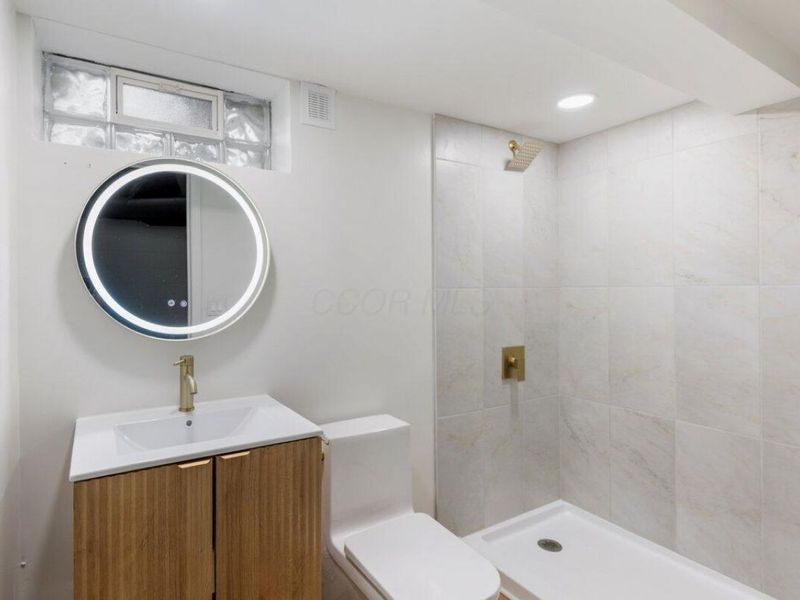 689 Georgian Drive , Columbus, OH 43228 Photo 19