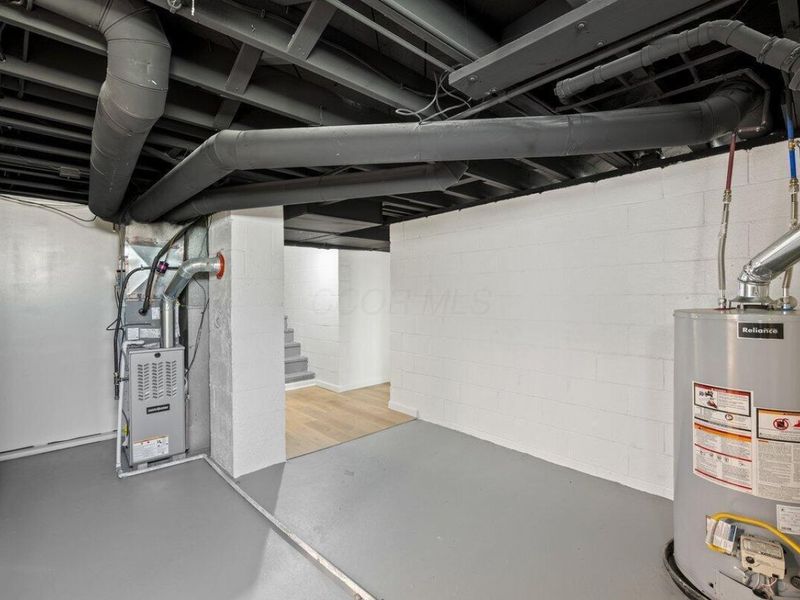 689 Georgian Drive , Columbus, OH 43228 Photo 23