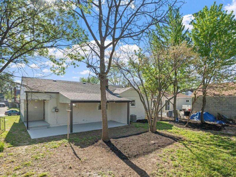 689 Georgian Drive , Columbus, OH 43228 Photo 24