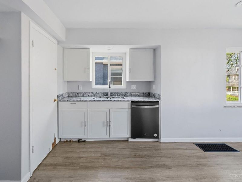 5866 Kennedy Avenue, Cincinnati, OH 45213 Photo 7