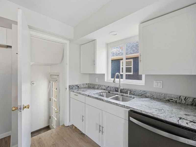 5866 Kennedy Avenue, Cincinnati, OH 45213 Photo 8