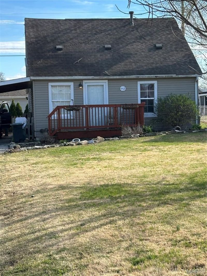 442 Pershing Avenue , Wood River, IL 62095 Main Photo