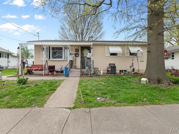 116 W 1st Street , Hartford, IL 62048