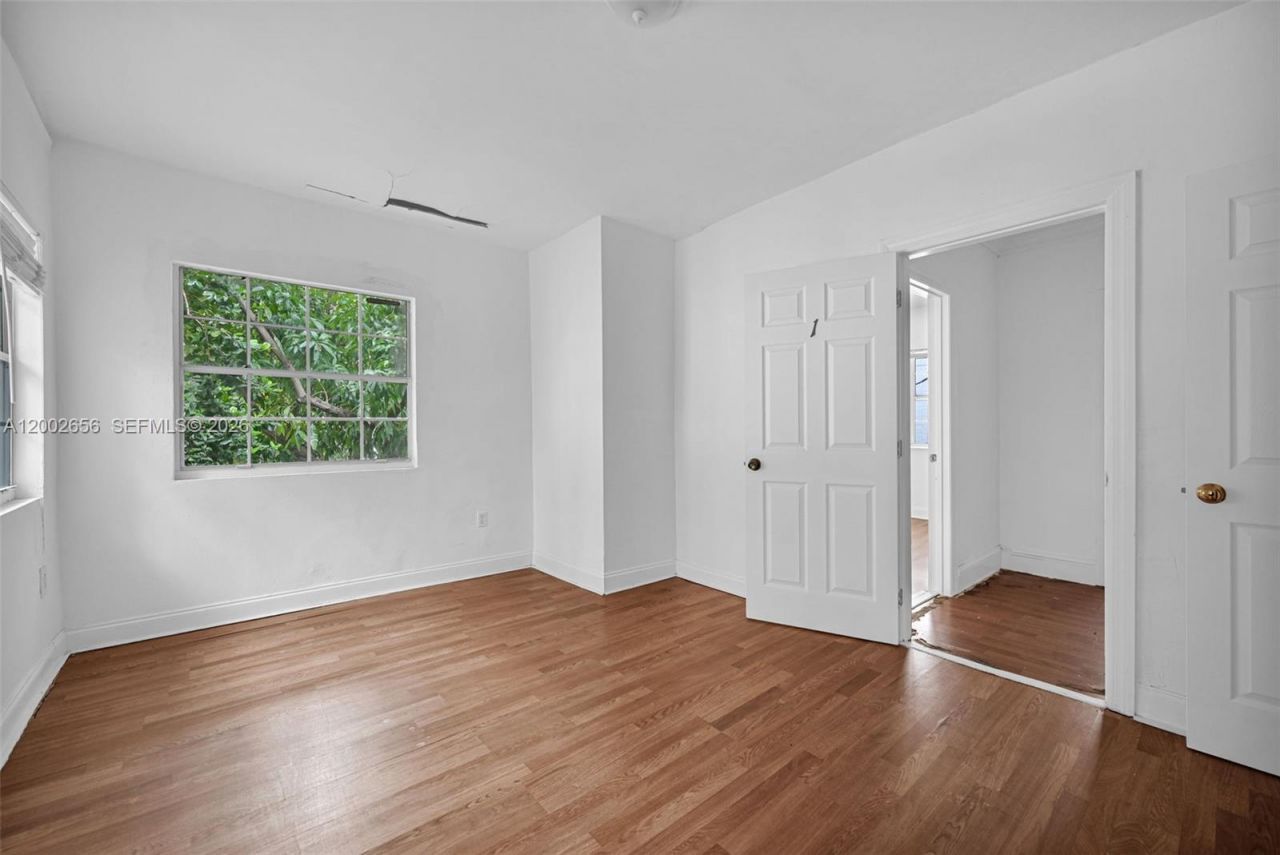 452 NE 30th St , Miami, FL 33137 Photo