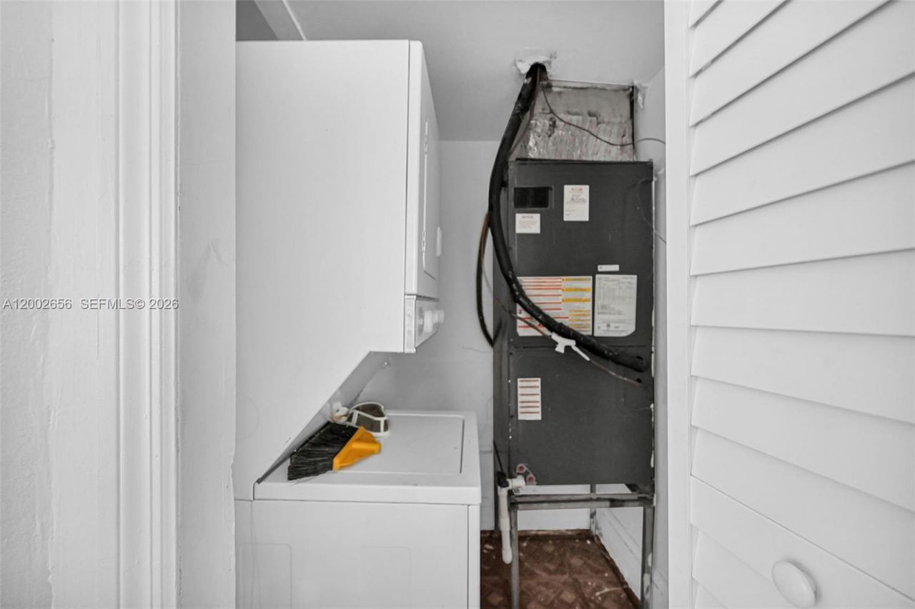 452 NE 30th St , Miami, FL 33137 Photo