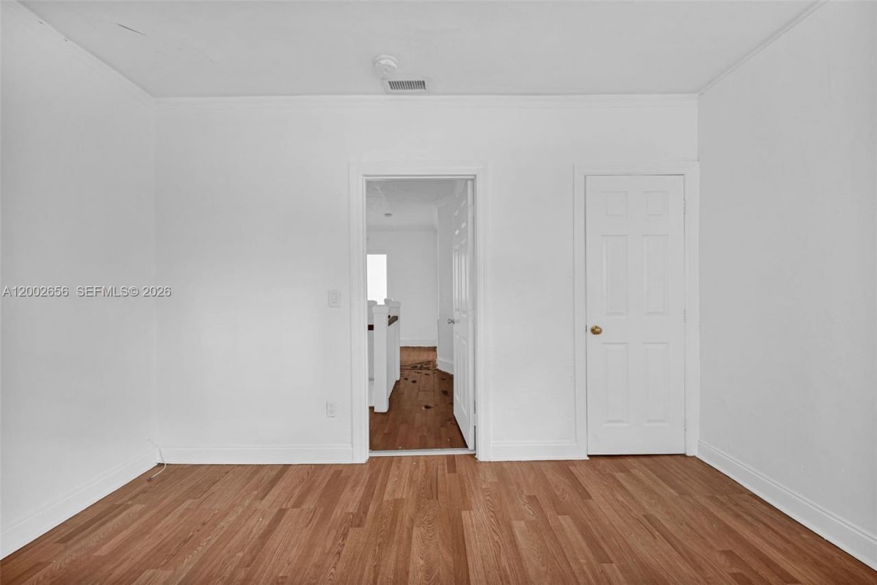 452 NE 30th St , Miami, FL 33137 Photo