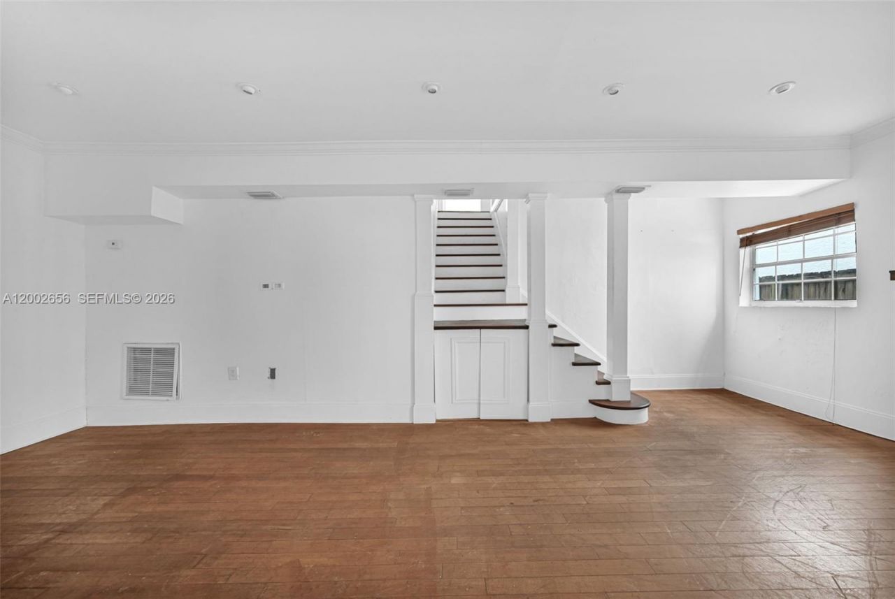 452 NE 30th St , Miami, FL 33137 Photo