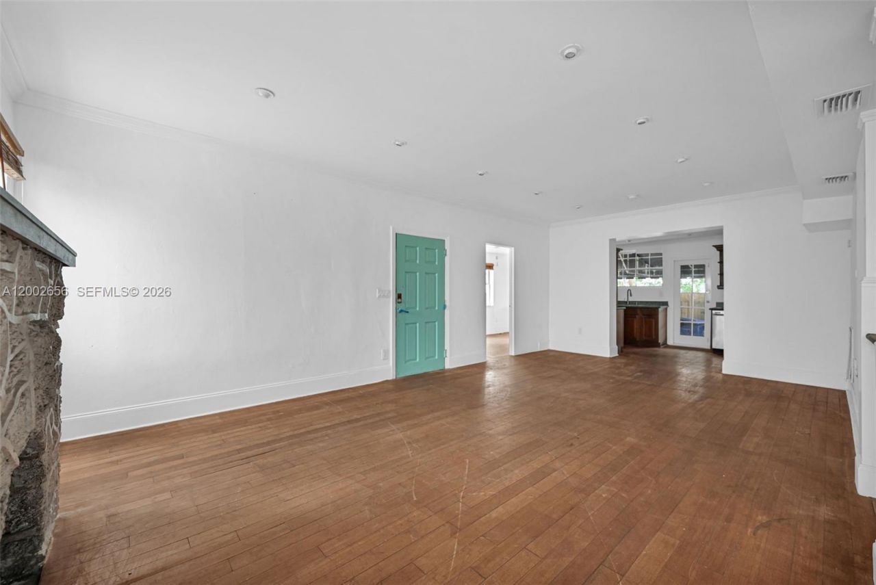 452 NE 30th St , Miami, FL 33137 Photo