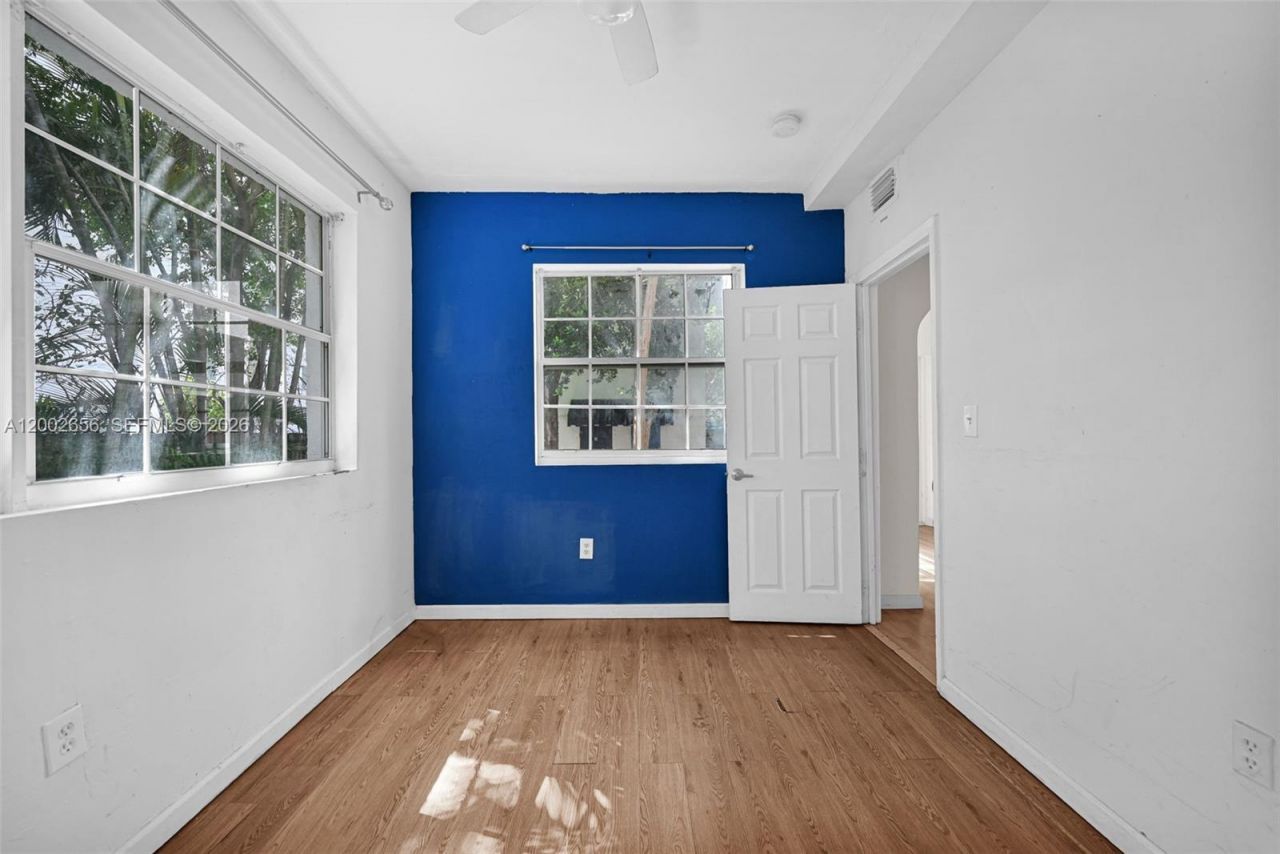 452 NE 30th St , Miami, FL 33137 Photo