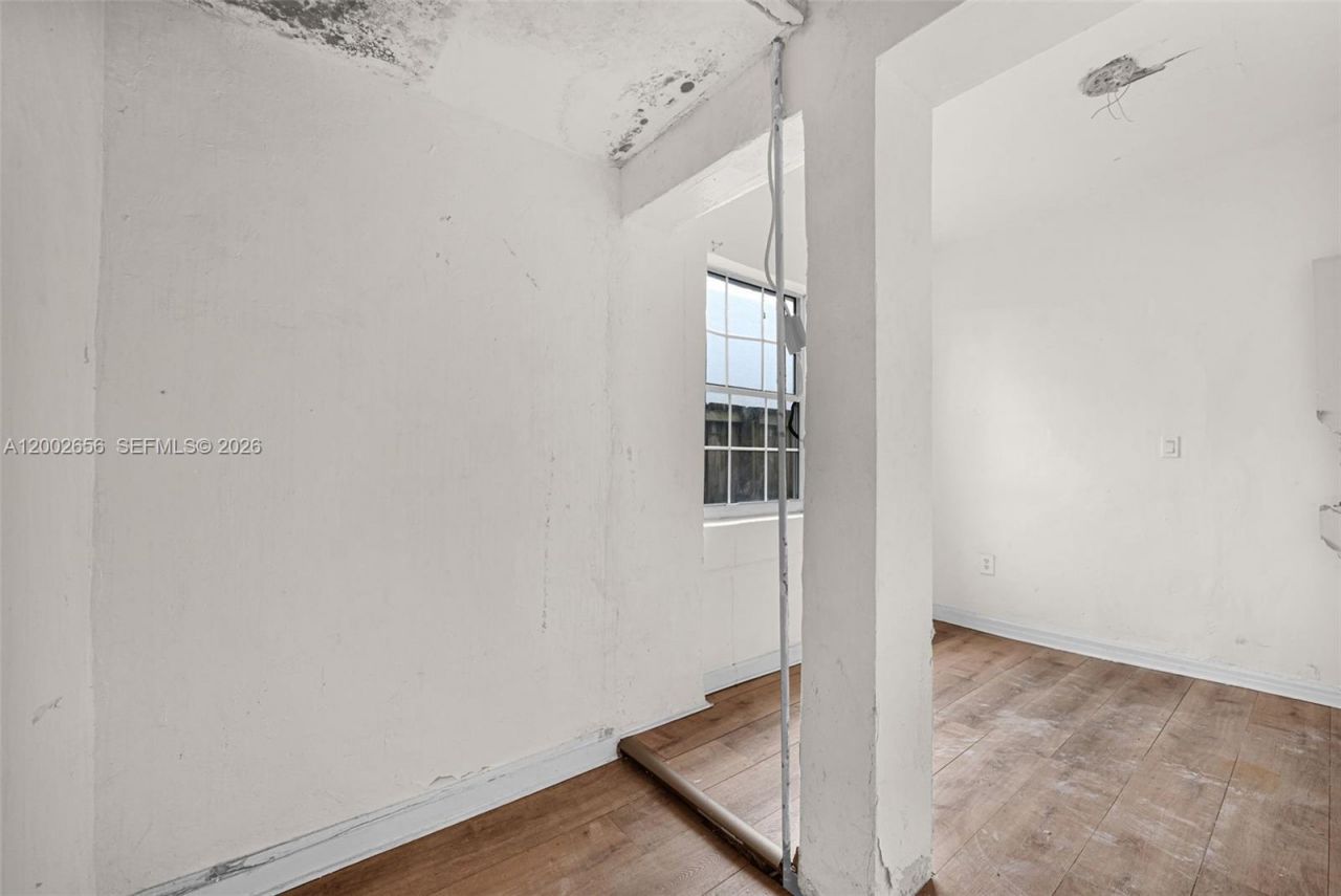 452 NE 30th St , Miami, FL 33137 Photo