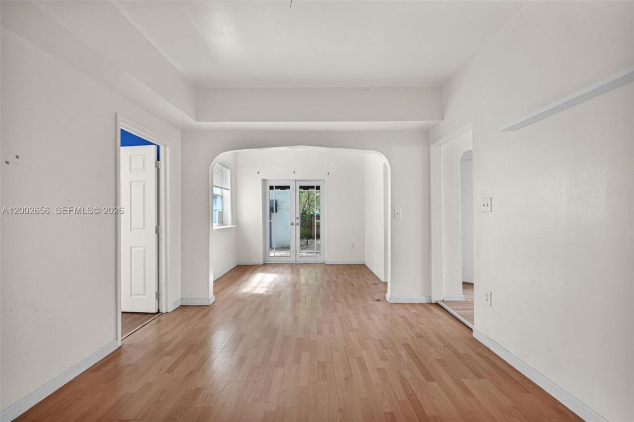 452 NE 30th St , Miami, FL 33137 Photo