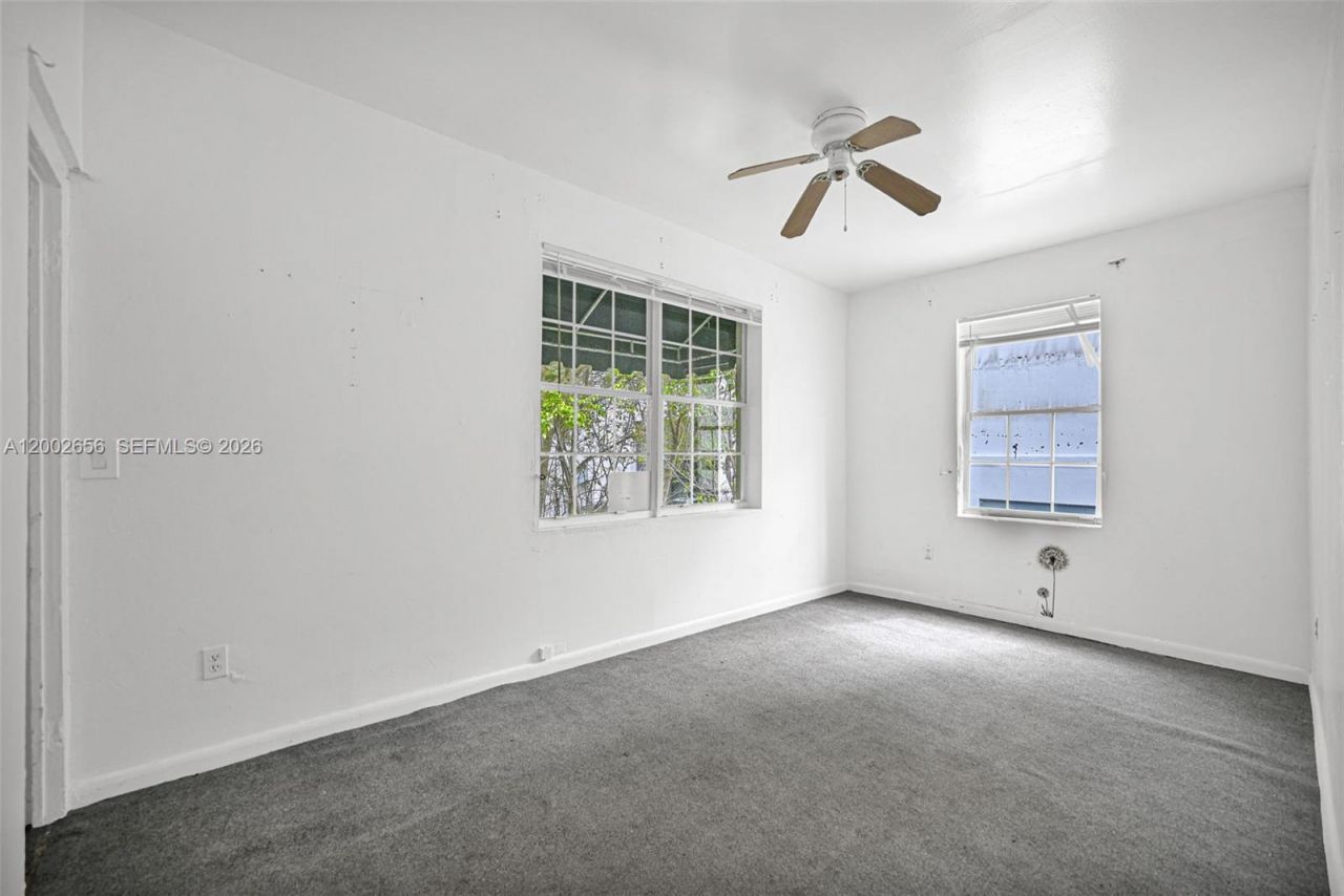 452 NE 30th St , Miami, FL 33137 Photo