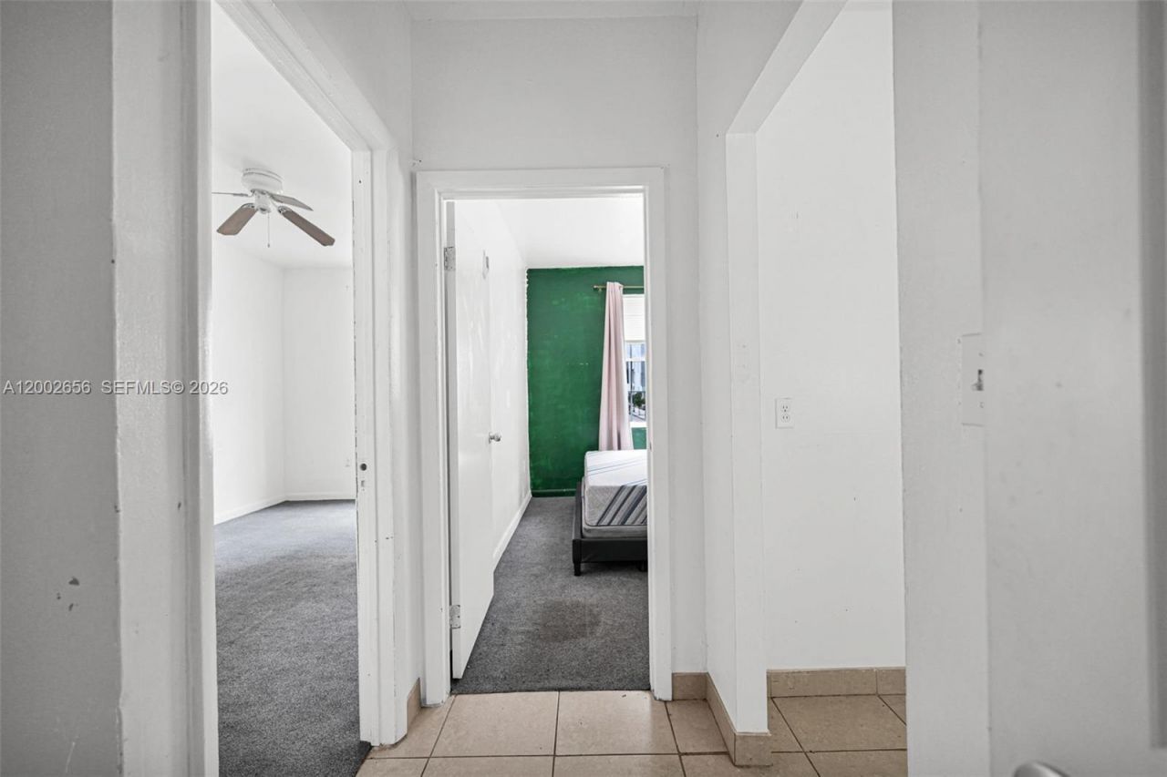 452 NE 30th St , Miami, FL 33137 Photo