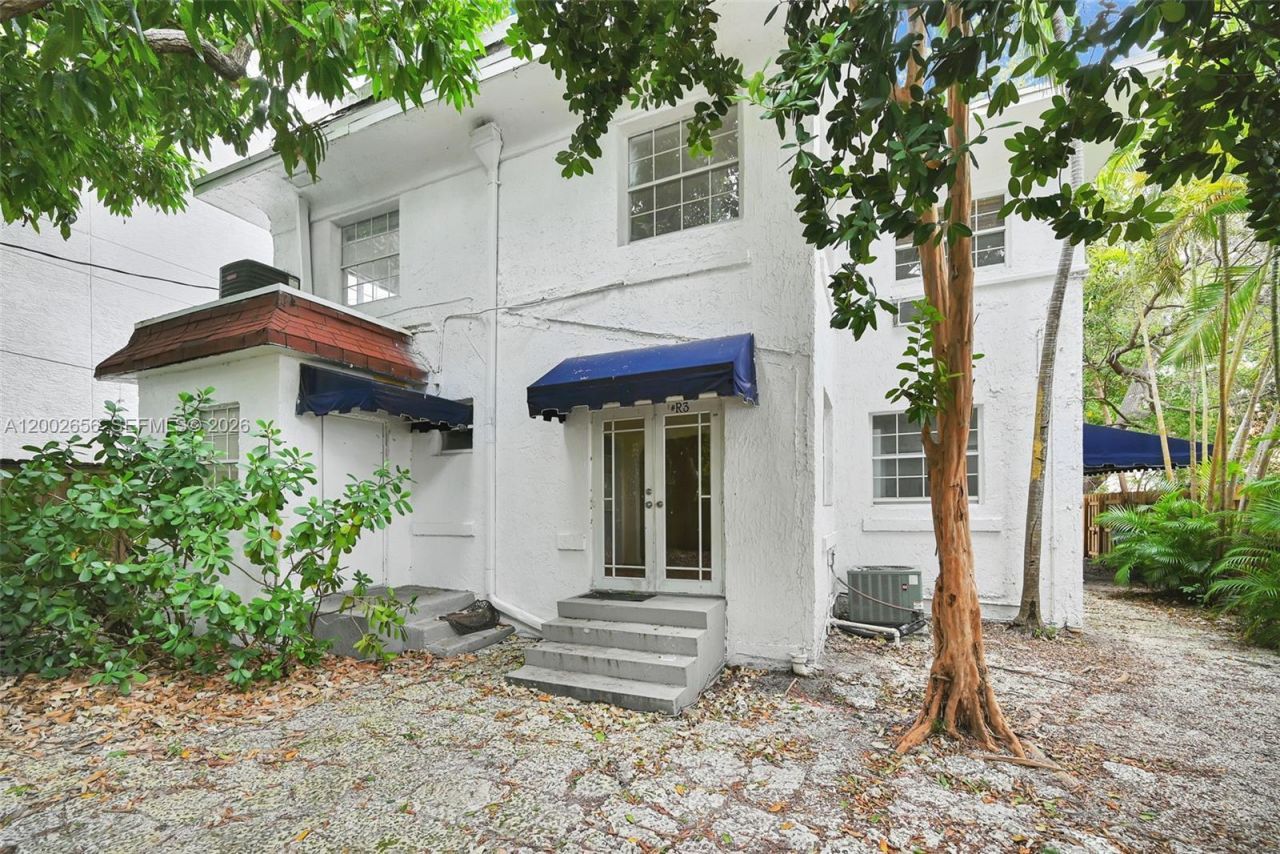 452 NE 30th St , Miami, FL 33137 Photo