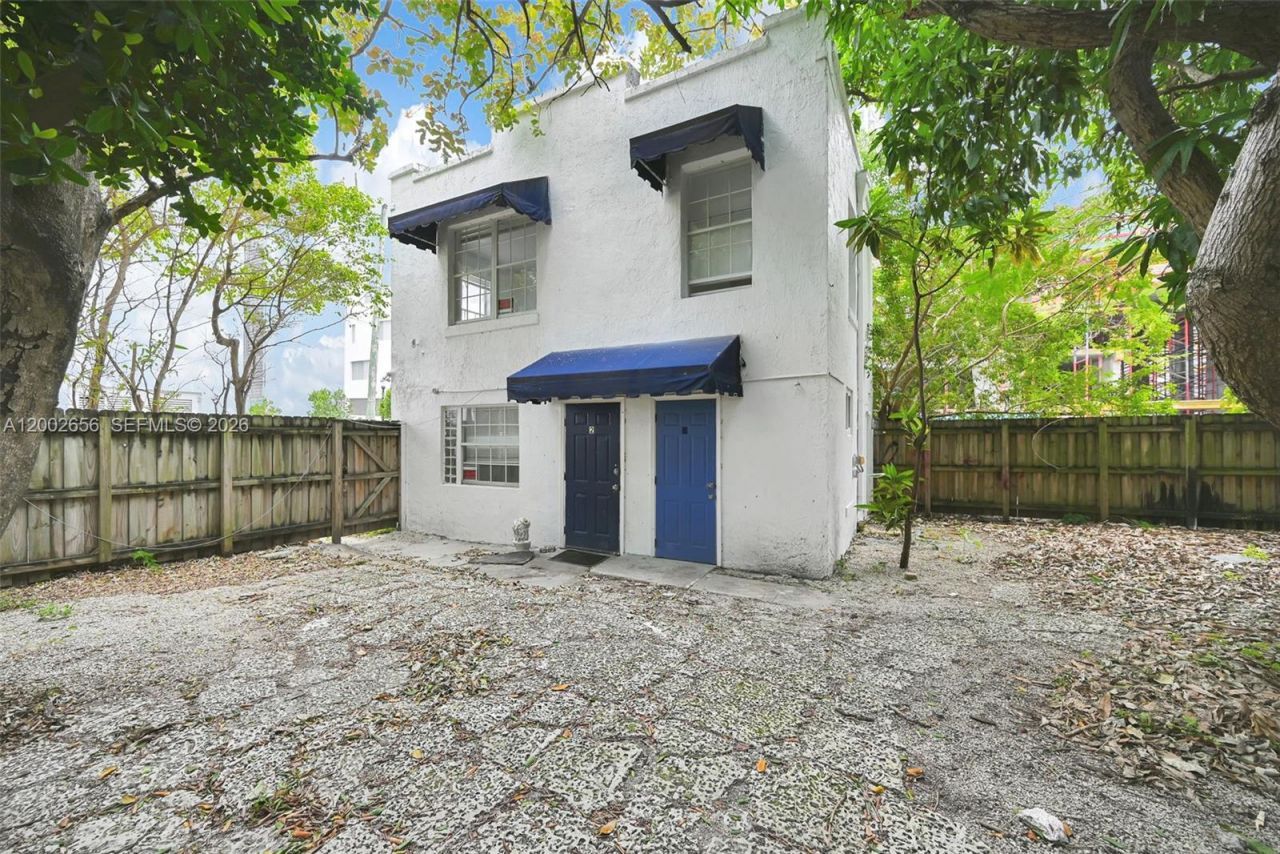 452 NE 30th St , Miami, FL 33137 Photo