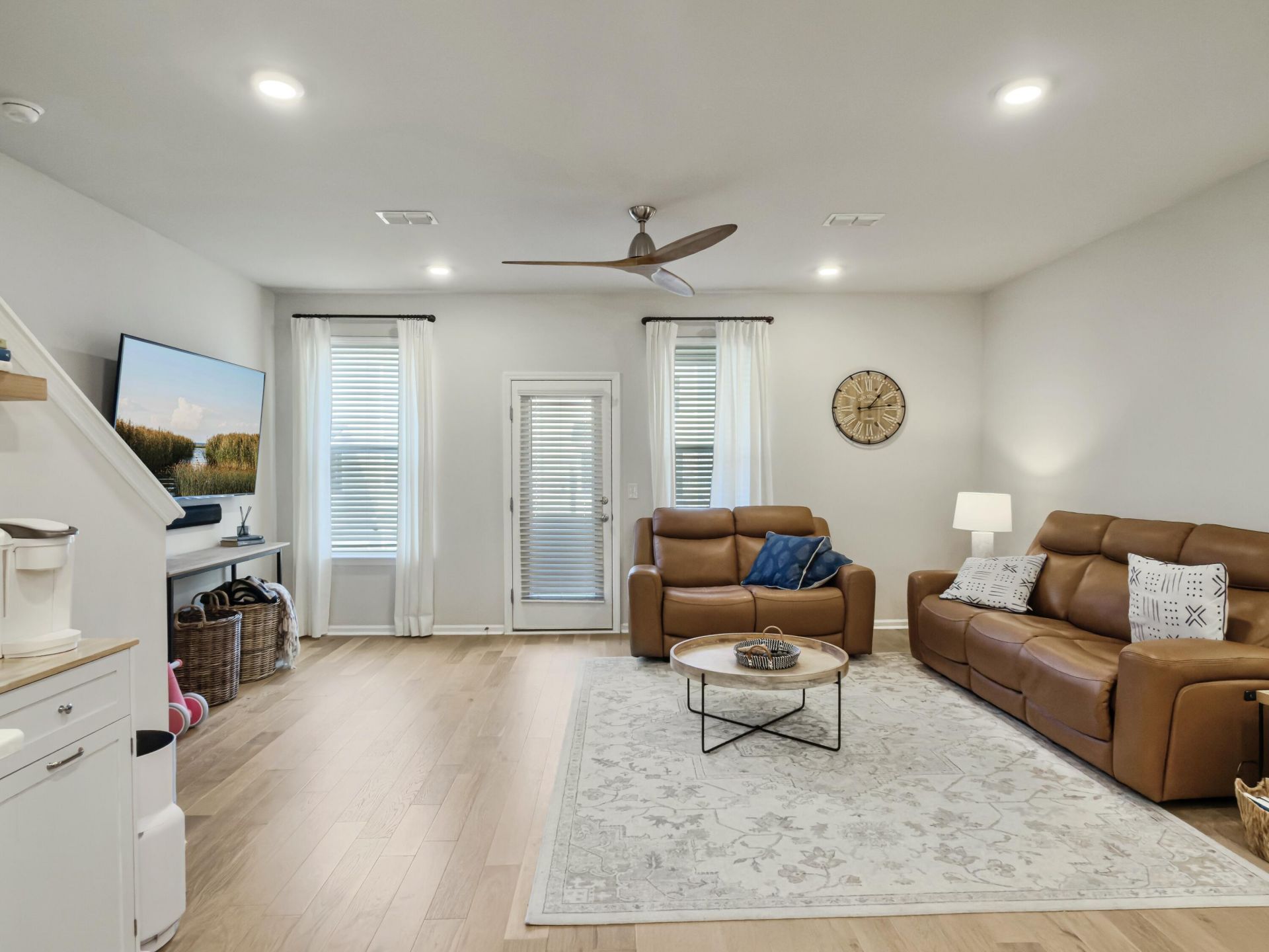 207 Harlequin Alley Photo 19