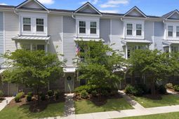 207 Harlequin Alley photo 4