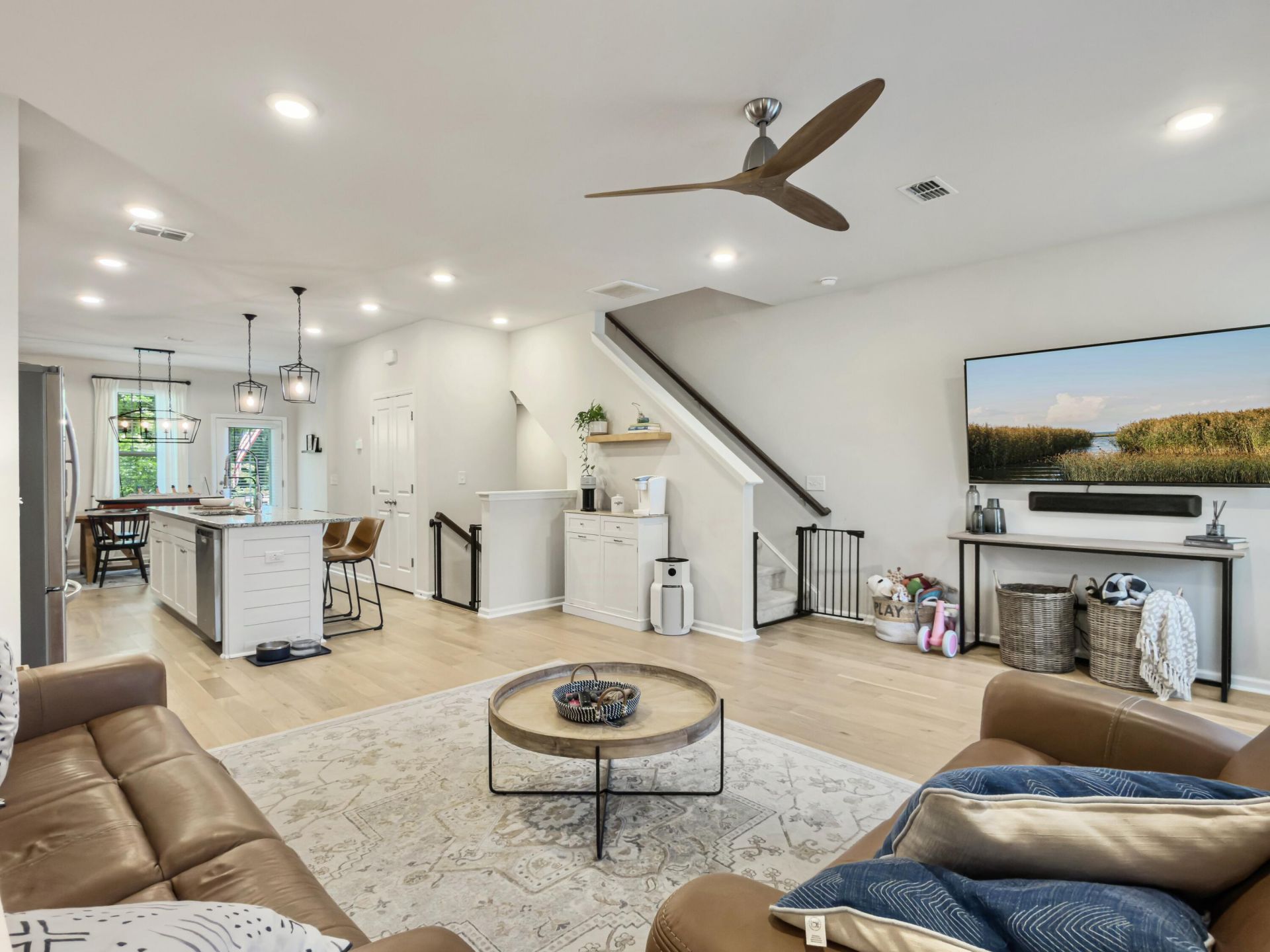 207 Harlequin Alley Photo 22