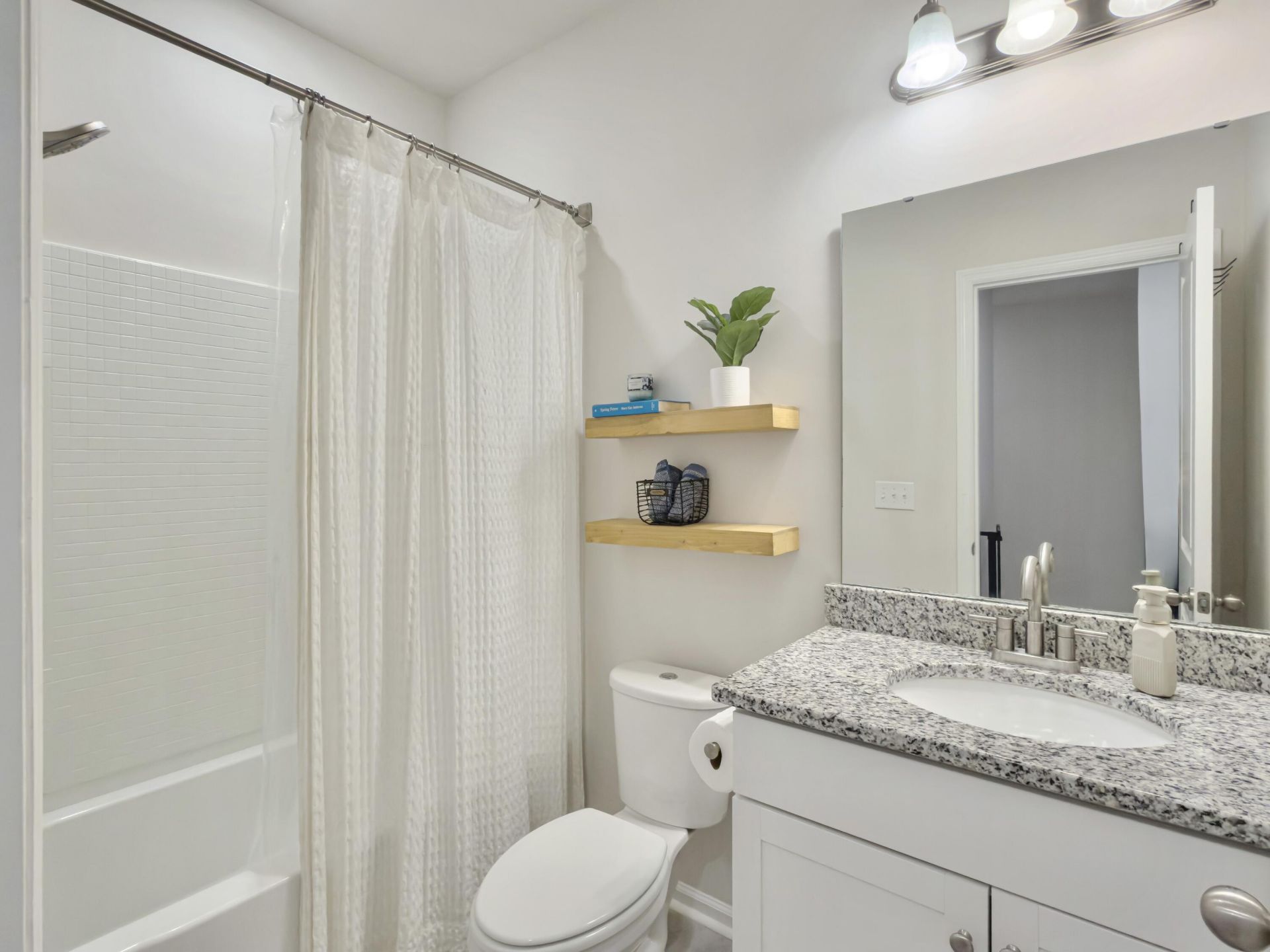 207 Harlequin Alley Photo 27