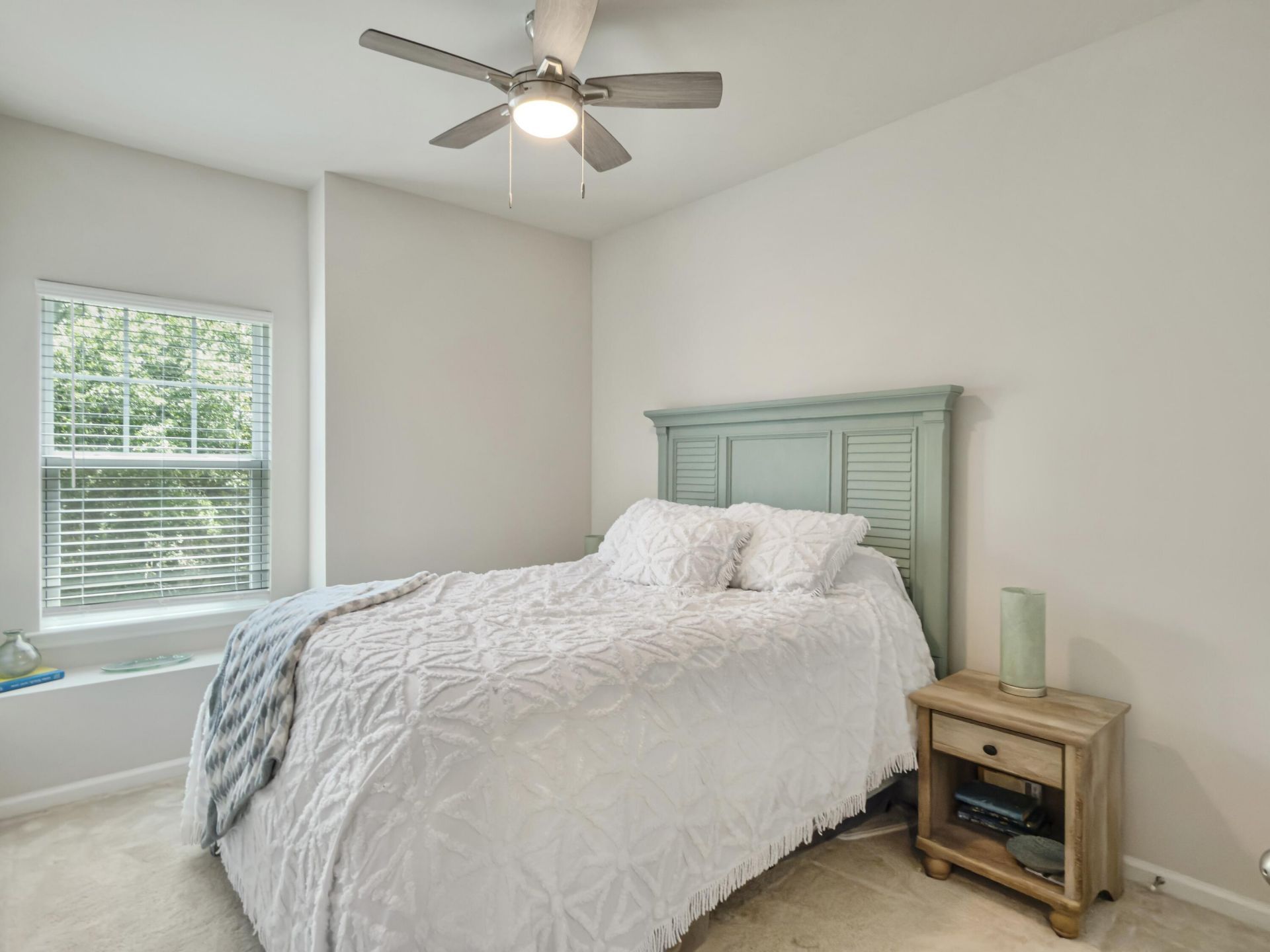 207 Harlequin Alley Photo 28