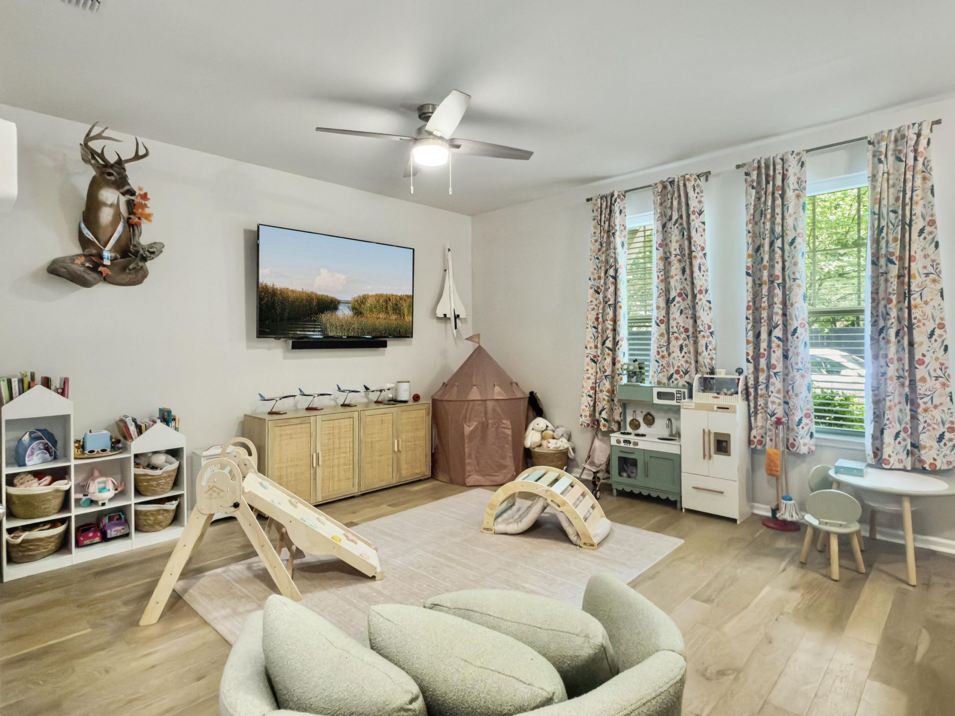 207 Harlequin Alley Photo 5