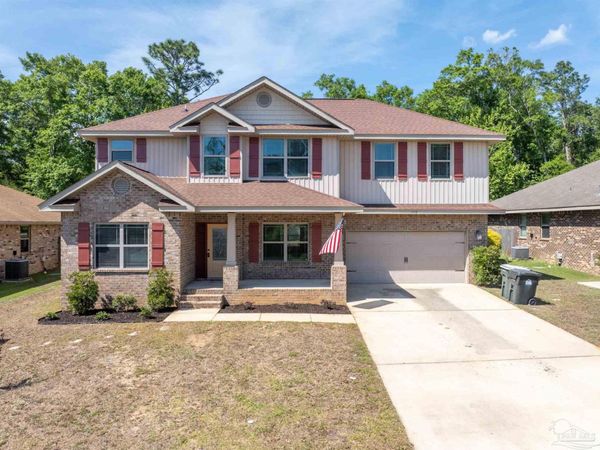 360 Promenade Ln, Cantonment, FL 32533