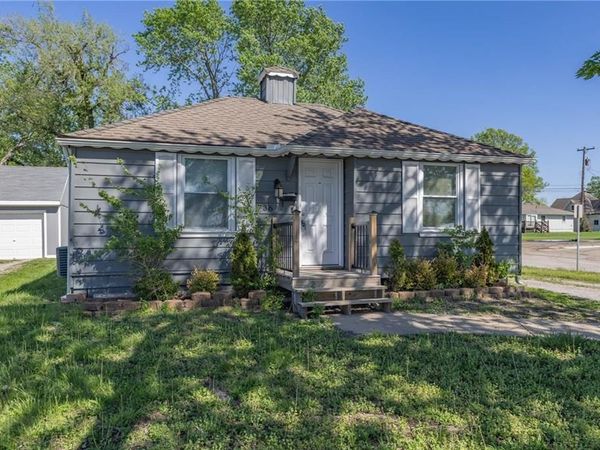 736 S Kansas Avenue, Olathe, KS 66061