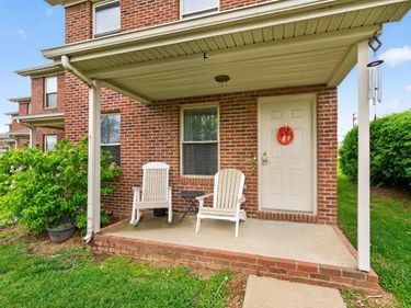 502 Tecumseh Trail, Unit E, Versailles, KY 40383