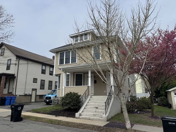10-12 Chestnut St., Unit 12, Belmont, MA 02478