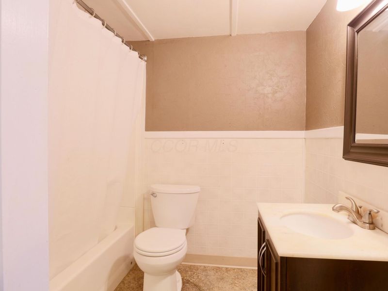 140 N Ewing Street , Lancaster, OH 43130 Photo 13