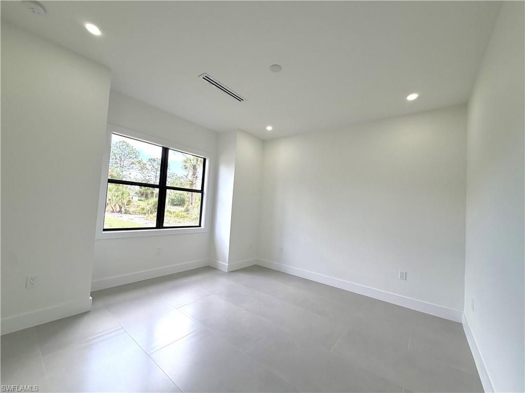 4283 10th St Ne, Naples, FL 34120 Photo