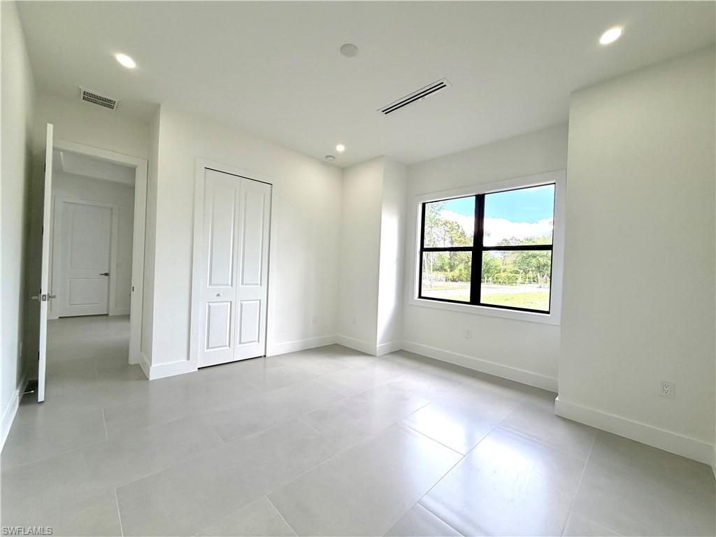 4283 10th St Ne, Naples, FL 34120 Photo