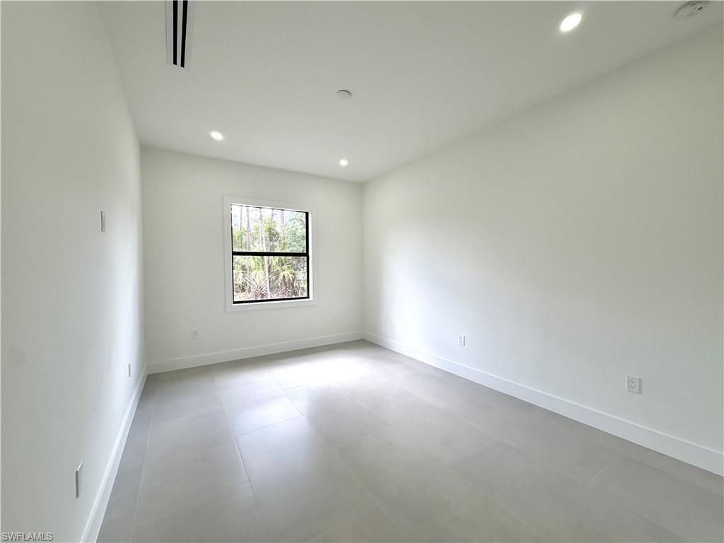 4283 10th St Ne, Naples, FL 34120 Photo