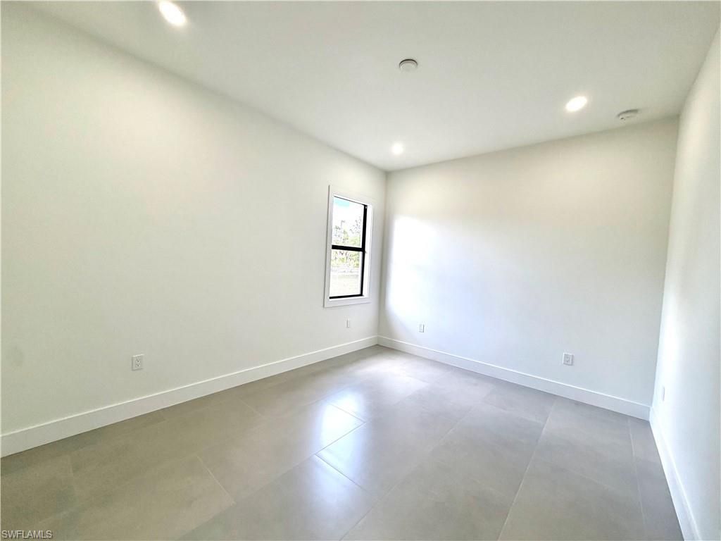 4283 10th St Ne, Naples, FL 34120 Photo