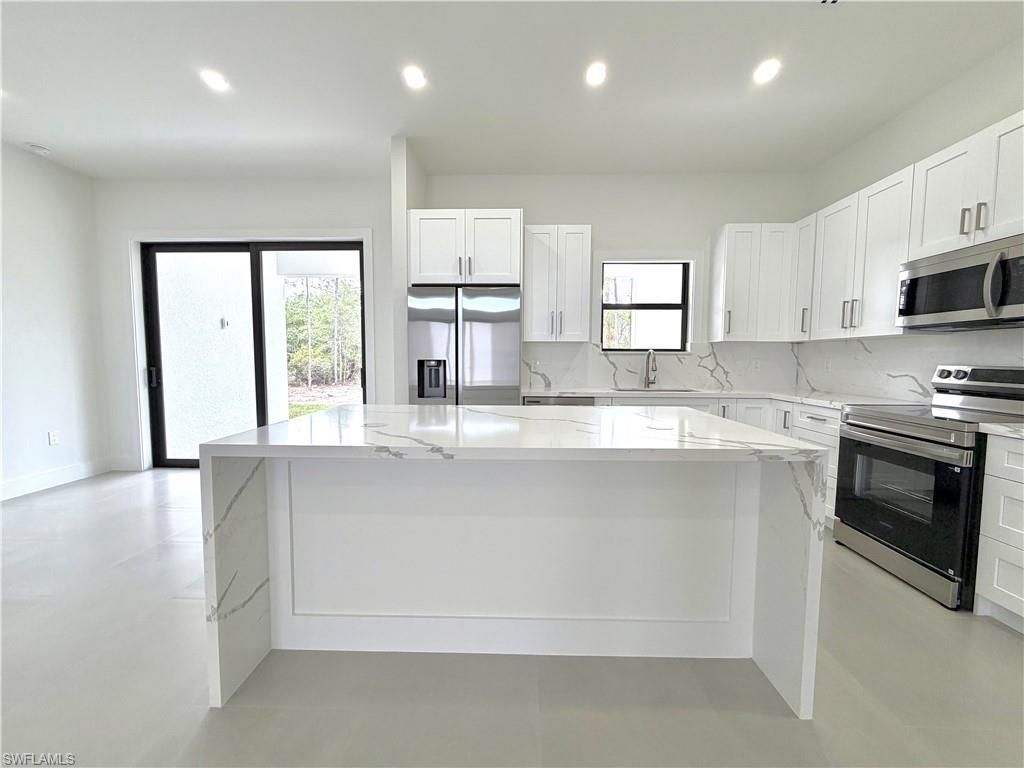 4283 10th St Ne, Naples, FL 34120 Photo