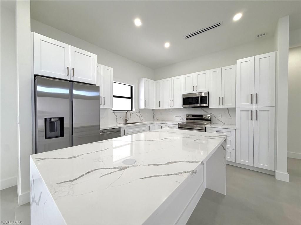 4283 10th St Ne, Naples, FL 34120 Photo